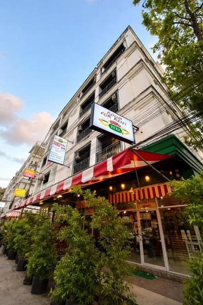 Central Perk Patong – 照片 6