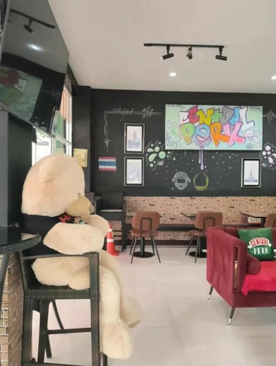 Central Perk Patong – 照片 13